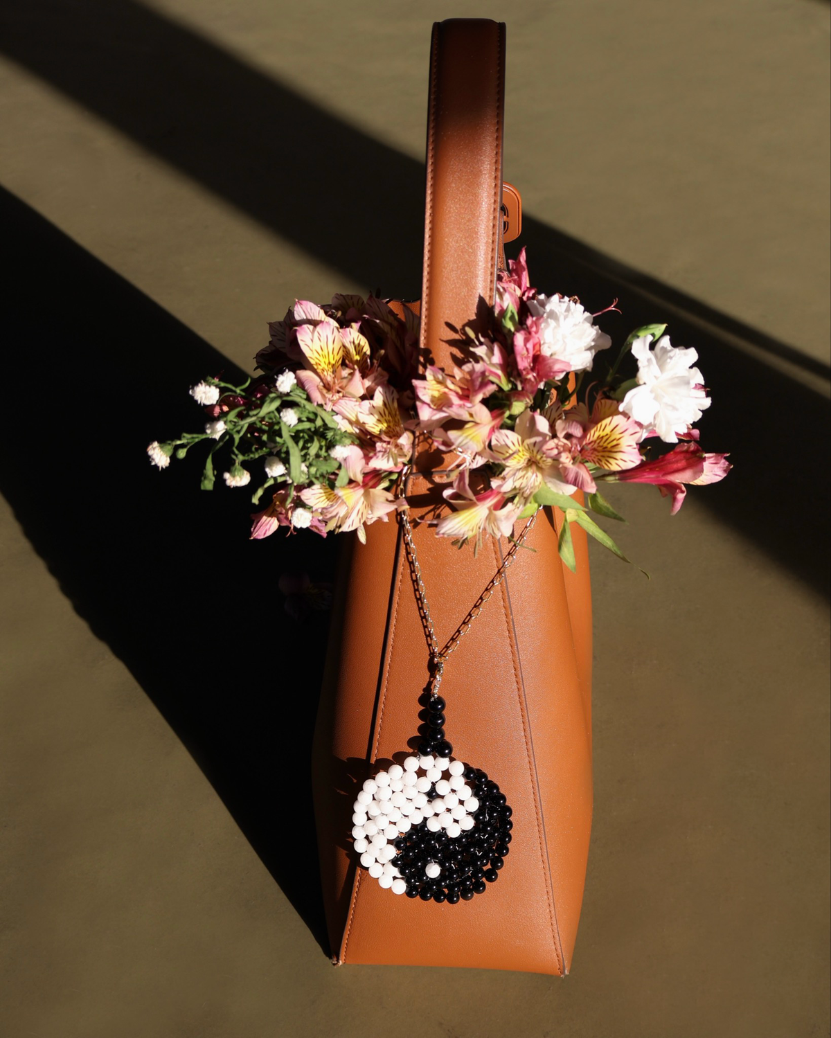 Ying Yang Charm